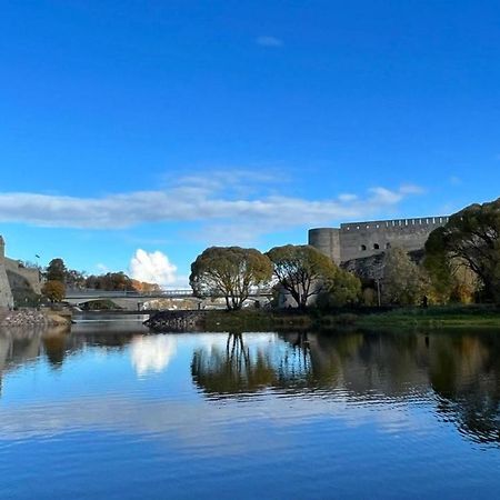New Apartment With A View In The Town Center Narva Exteriör bild