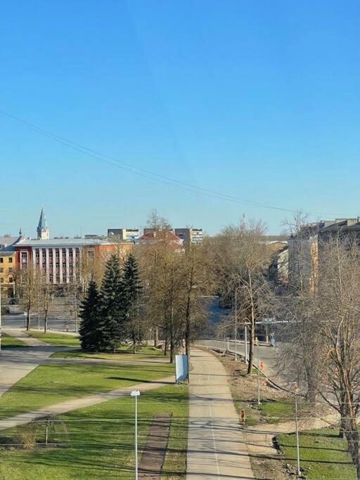 New Apartment With A View In The Town Center Narva Exteriör bild