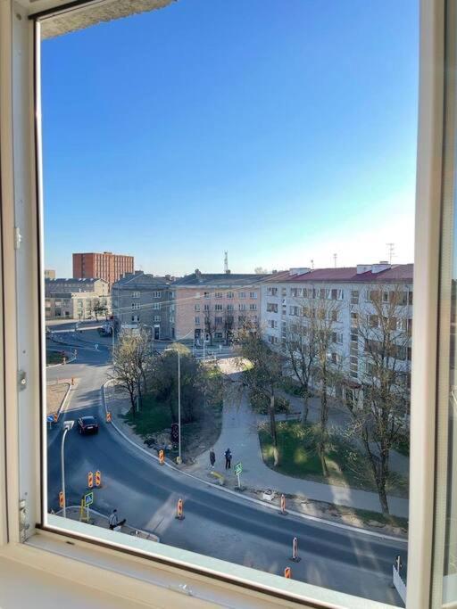New Apartment With A View In The Town Center Narva Exteriör bild