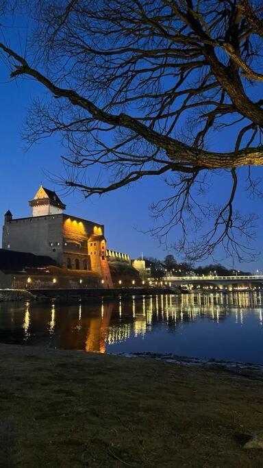New Apartment With A View In The Town Center Narva Exteriör bild