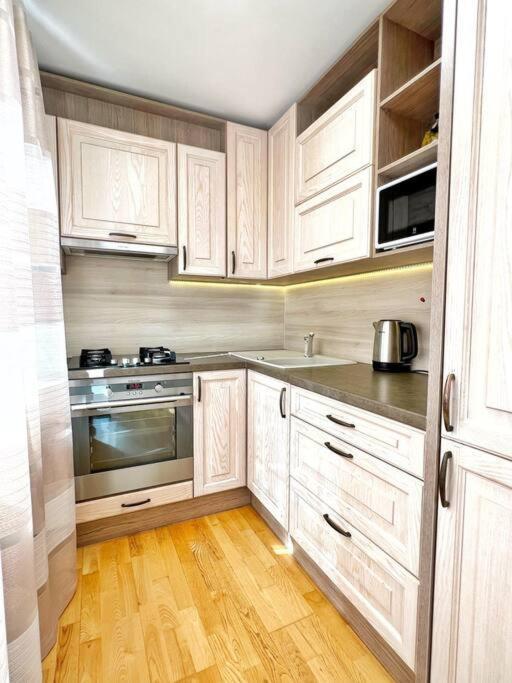 New Apartment With A View In The Town Center Narva Exteriör bild