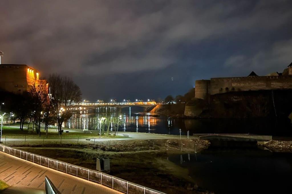 New Apartment With A View In The Town Center Narva Exteriör bild