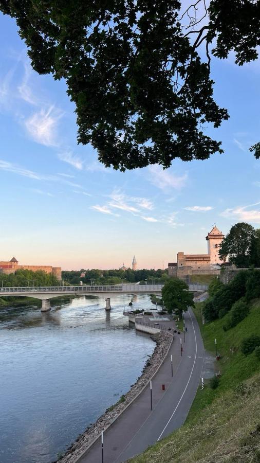New Apartment With A View In The Town Center Narva Exteriör bild